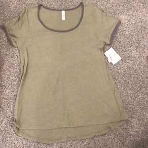 LuLaRoe classic tee